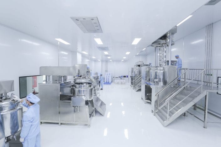 Phòng trộn tại nhà máy sản xuất Tập đoàn Dược phẩm Thái Hương