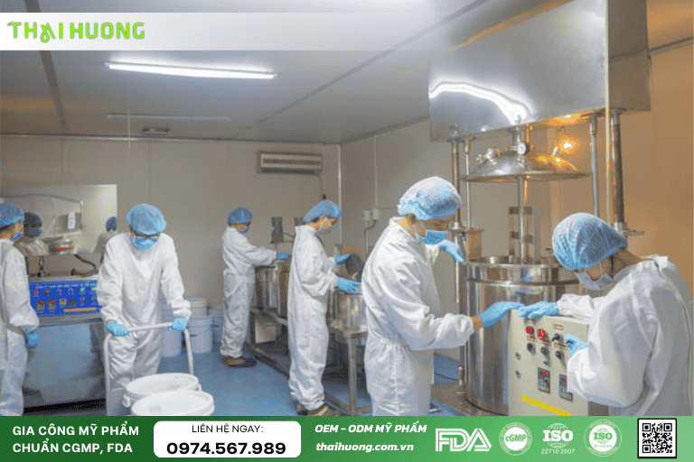 Bên trong nhà máy sản xuất Công ty gia công mỹ phẩm 3C
